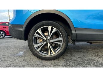 Nissan Qashqai 1.3 DiG-T 160 [157] N-Connecta 5dr DCT Glass Roof Petrol Hatchba