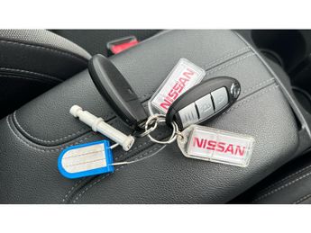 Nissan Qashqai 1.3 DiG-T 160 [157] N-Connecta 5dr DCT Glass Roof Petrol Hatchba