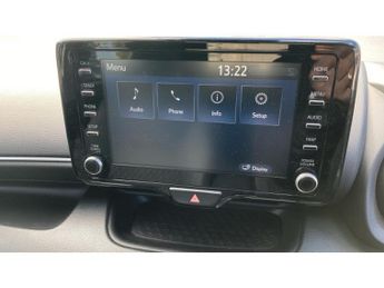 Toyota Yaris 1.5 Hybrid Design 5dr CVT Hybrid Hatchback