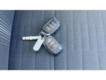 Hyundai i10 1.0 Advance 5dr Auto Petrol Hatchback