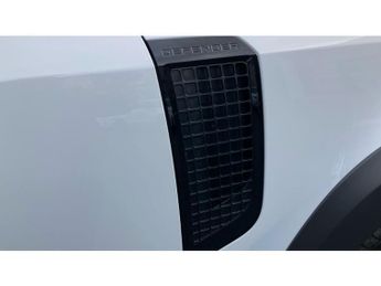 Land Rover Defender 90 Diesel 3.0 D250 Hard Top SE Auto