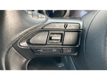 Toyota Yaris 1.5 Hybrid Design 5dr CVT Hybrid Hatchback