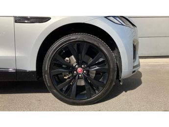 Jaguar F-Pace 2.0 D200 R-Dynamic Black 5dr Auto AWD Diesel Estate