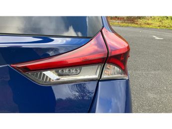 Toyota Auris 1.8 Hybrid Design TSS 5dr CVT [Nav] Hybrid Hatchback
