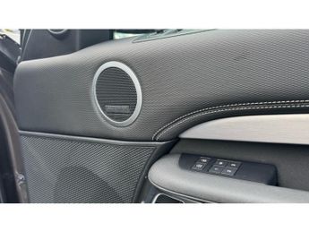 Land Rover Discovery 3.0 D300 R-Dynamic SE 5dr Auto Diesel Station Wagon