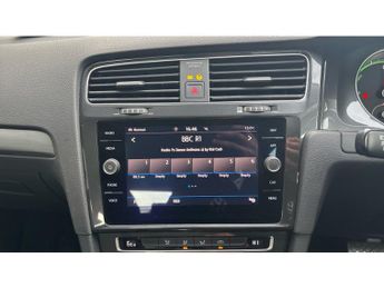 Volkswagen Golf 99kW e-Golf 35kWh 5dr Auto Electric Hatchback