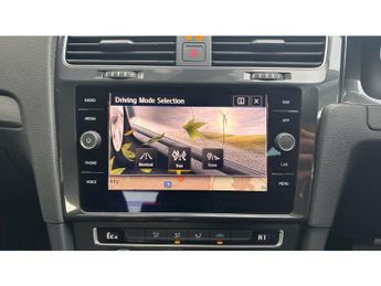 Volkswagen Golf 99kW e-Golf 35kWh 5dr Auto Electric Hatchback