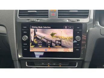 Volkswagen Golf 99kW e-Golf 35kWh 5dr Auto Electric Hatchback