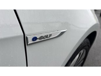 Volkswagen Golf 99kW e-Golf 35kWh 5dr Auto Electric Hatchback