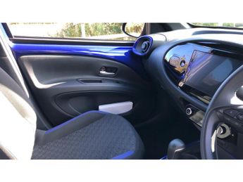 Toyota Aygo X 1.0 VVT-i Edge 5dr Auto Petrol Hatchback