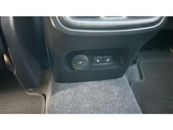 Volvo XC40 2.0 B3P Ultimate Dark 5dr Auto Petrol Estate