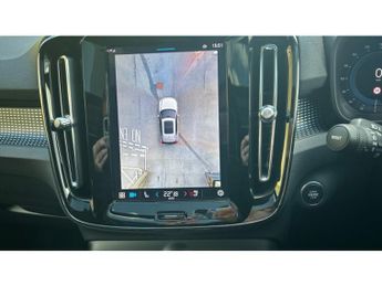 Volvo XC40 2.0 B3P Ultimate Dark 5dr Auto Petrol Estate