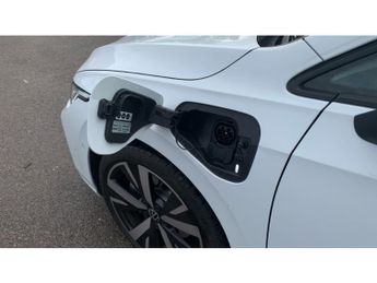 Volkswagen Golf 1.5 TSI 204 Match eHybrid 5dr DSG Hatchback