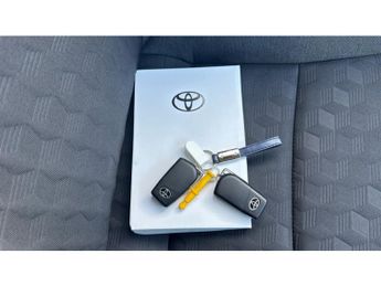 Toyota Yaris 1.5 Hybrid Design 5dr CVT Hybrid Hatchback