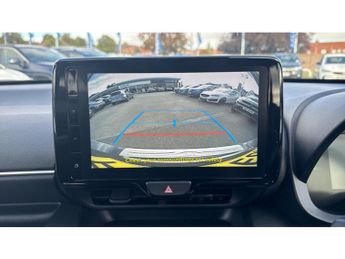 Toyota Yaris 1.5 Hybrid Design 5dr CVT Hybrid Hatchback