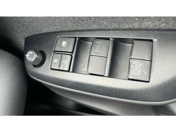 Toyota Yaris 1.5 Hybrid Design 5dr CVT Hybrid Hatchback