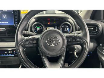 Toyota Yaris 1.5 Hybrid Design 5dr CVT Hybrid Hatchback