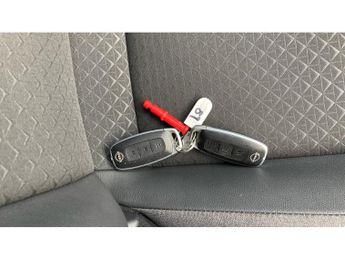 Nissan Juke 1.0 DiG-T N-Connecta 5dr DCT Petrol Hatchback