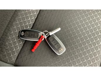 Nissan Juke 1.0 DiG-T N-Connecta 5dr DCT Petrol Hatchback
