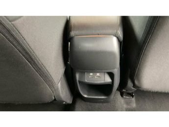 Nissan Juke 1.0 DiG-T N-Connecta 5dr DCT Petrol Hatchback