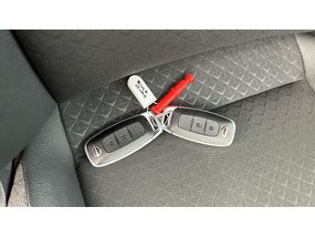 Nissan Juke 1.0 DiG-T N-Connecta 5dr DCT Petrol Hatchback