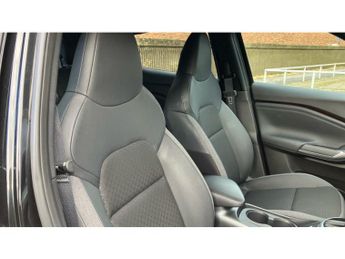 Nissan Juke 1.0 DiG-T N-Connecta 5dr DCT Petrol Hatchback