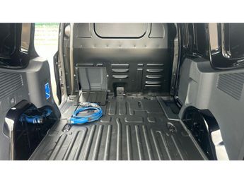 Ford Transit Courier E-Transit Courier 100kW 43kWh Trend Van Auto
