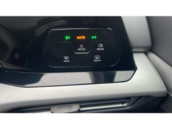 Volkswagen Golf 1.5 eTSI 150 Life 5dr DSG Petrol Hatchback
