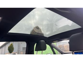 Volkswagen ID.3 150kW Family Pro Performance 58kWh 5dr Auto Electric Hatchback