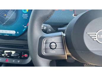 MINI Aceman 135kW E Classic 43kWh 5dr Auto Electric Hatchback