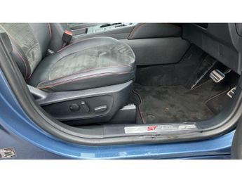 Ford Kuga 2.5 PHEV ST-Line 5dr CVT Estate