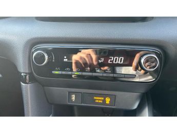 Toyota Yaris 1.5 Hybrid Design 5dr CVT Hybrid Hatchback