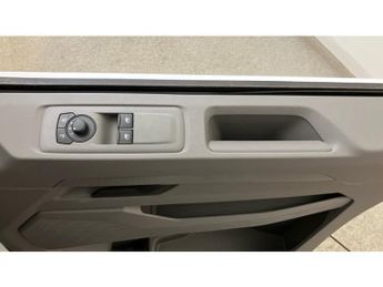 Volkswagen Transporter T32 Swb Electric 100kW 65kWh Commerce Plus Van Auto