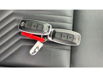 Nissan Juke 1.6 Hybrid Tekna 5dr Auto Hybrid Hatchback