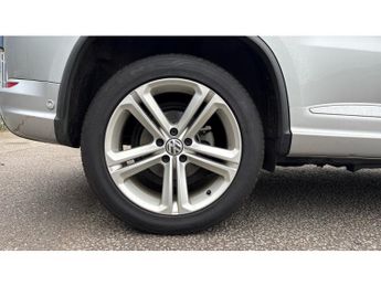 Volkswagen Tiguan 2.0 TDi BlueMotion Tech R-Line 5dr 150 DSG [NAV] Diesel Estate