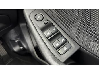 BMW 1 Series 118i [136] SE 5dr Step Auto [Live Cockpit Pro] Petrol Hatchback