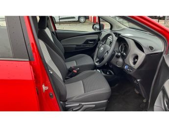 Toyota Yaris 1.5 Hybrid Icon Tech 5dr CVT Hybrid Hatchback