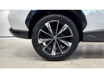 MG HS 1.5 T-GDI Trophy 5dr DCT Petrol Hatchback