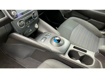 Nissan LEAF 110kW Acenta 39kWh 5dr Auto [Tech Pack] Electric Hatchback