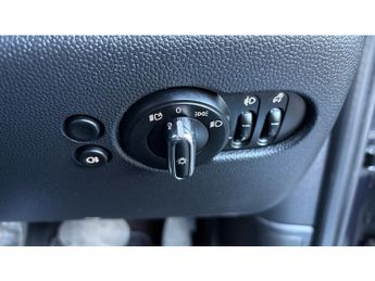 MINI Hatchback 1.5 Cooper Exclusive 5dr Auto Petrol Hatchback