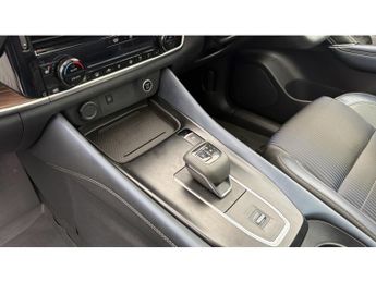 Nissan Qashqai 1.3 DiG-T MH 158 Tekna 5dr Xtronic Petrol Hatchback