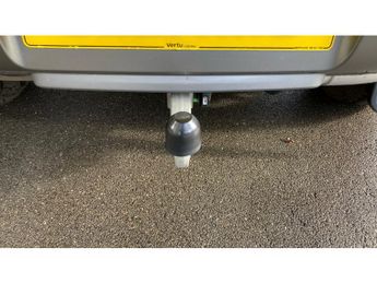 Land Rover Defender 3.0 D250 X-Dynamic S 90 3dr Auto Diesel Estate