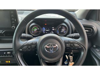 Toyota Yaris 1.5 Hybrid Design 5dr CVT [Panoramic Roof] Hybrid Hatchback