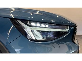 Volvo XC40 2.0 B4P Ultimate Dark 5dr Auto Petrol Estate