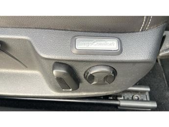 Volkswagen Passat 1.4 TSI PHEV GTE Advance 4dr DSG Saloon