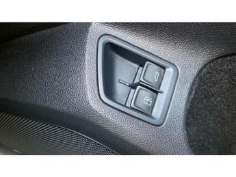 Volkswagen Passat 1.4 TSI PHEV GTE Advance 4dr DSG Saloon