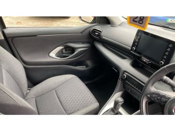 Toyota Yaris 1.5 Hybrid Design 5dr CVT Hybrid Hatchback