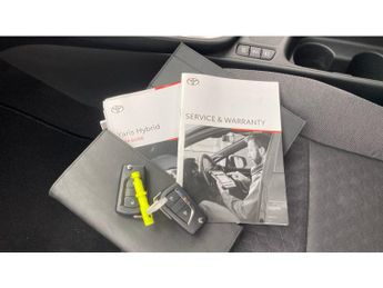 Toyota Yaris 1.5 Hybrid Design 5dr CVT Hybrid Hatchback