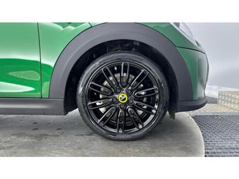 MINI Hatchback 135kW Cooper S Level 2 33kWh 3dr Auto Electric Hatchback