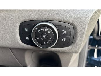 Ford Transit Custom 320 L1 Diesel Fwd 2.0 EcoBlue 130ps Low Roof D/Cab Limited Van A